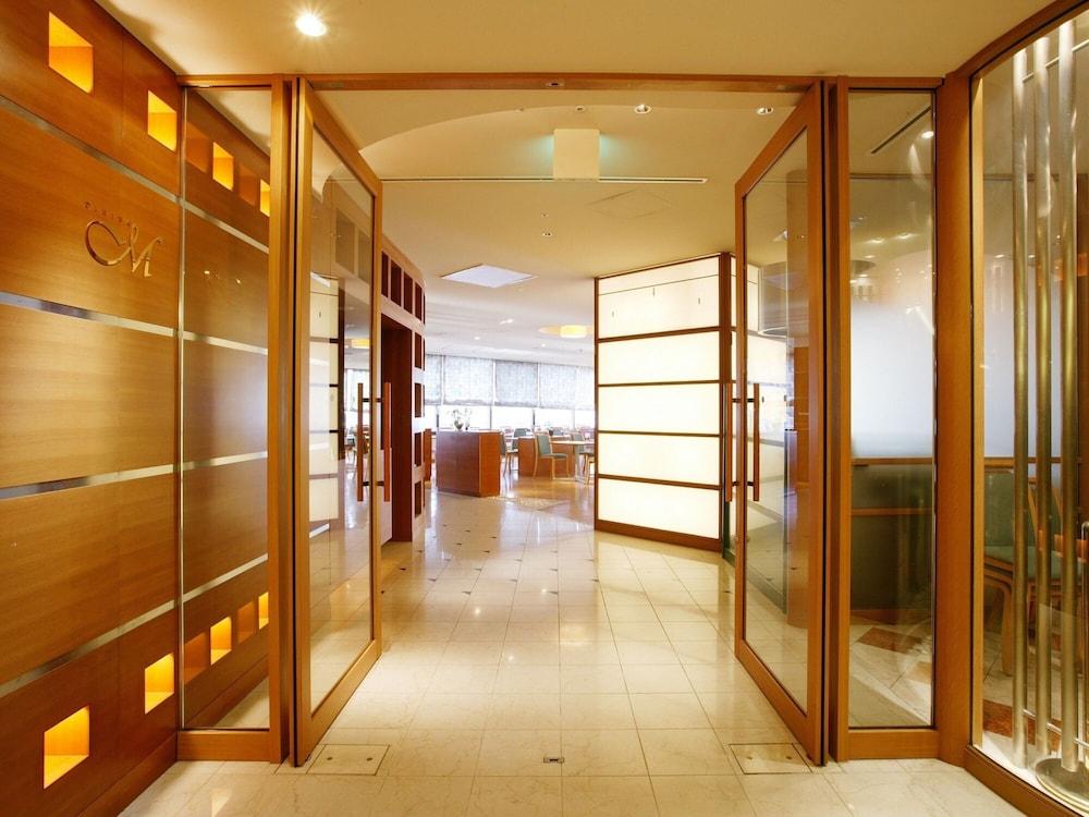 Hotel Granvia Wakayama Esterno foto Interior of the lounge